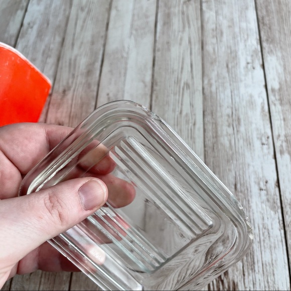 VINTAGE PYREX RED REFRIGERATOR CONTAINER W/ LID - Picture 6 of 14